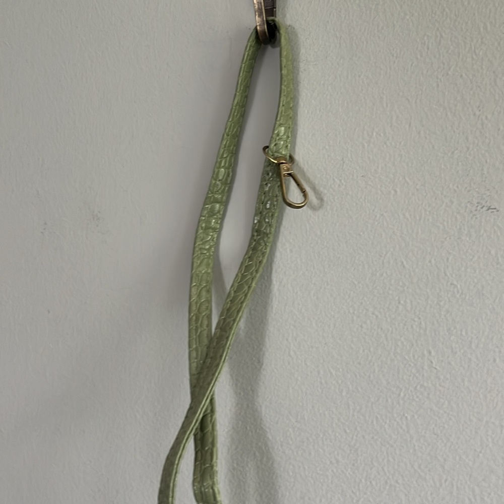 New without tags green faux crocodile mini bag - Picture 9 of 9